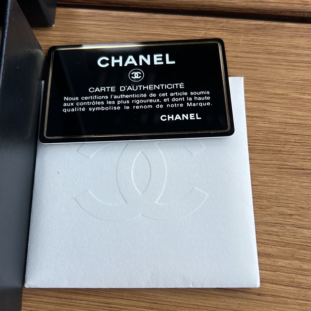 Mini CHANEL Lambskin Quilt Flap Trifold Wallet WOC on Chain - Picture 3 of 12